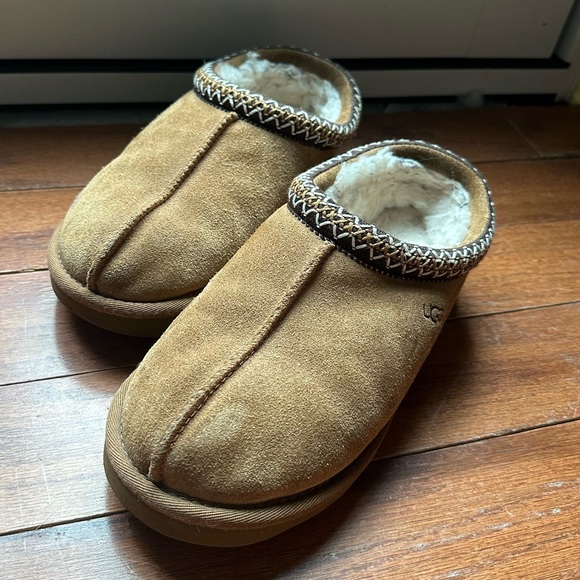 UGG Shoes - UGG Tasman Slipper